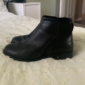 Vionic Boots